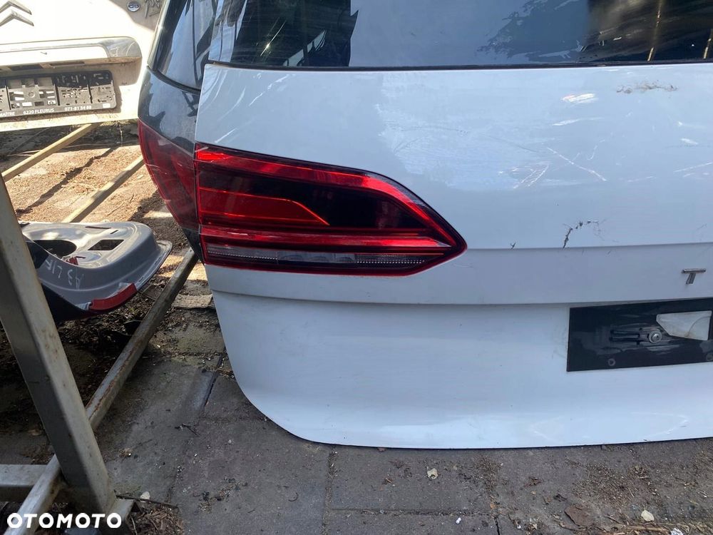 klapa tylna lampy volkswagen touareg iii 2020 rok - 3