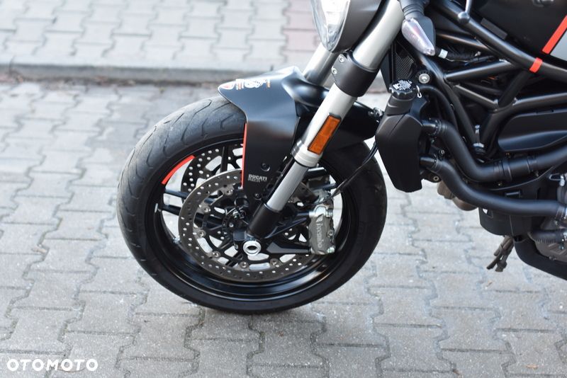 Ducati Monster - 24
