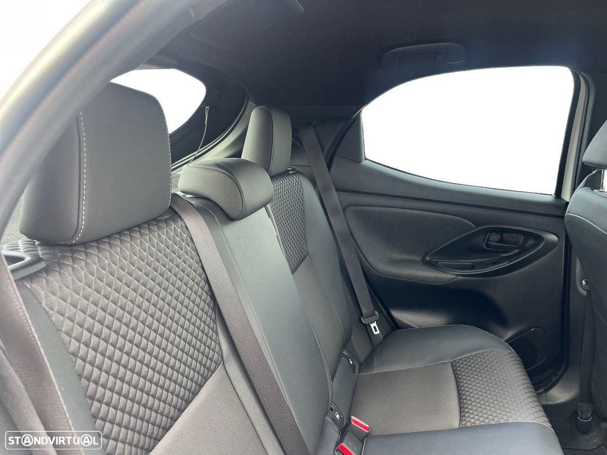 Toyota Yaris - 7