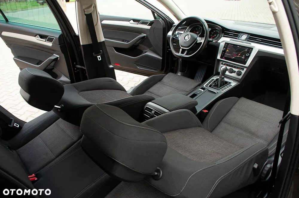 Volkswagen Passat Variant 2.0 TDI BMT Comfortline DSG - 26