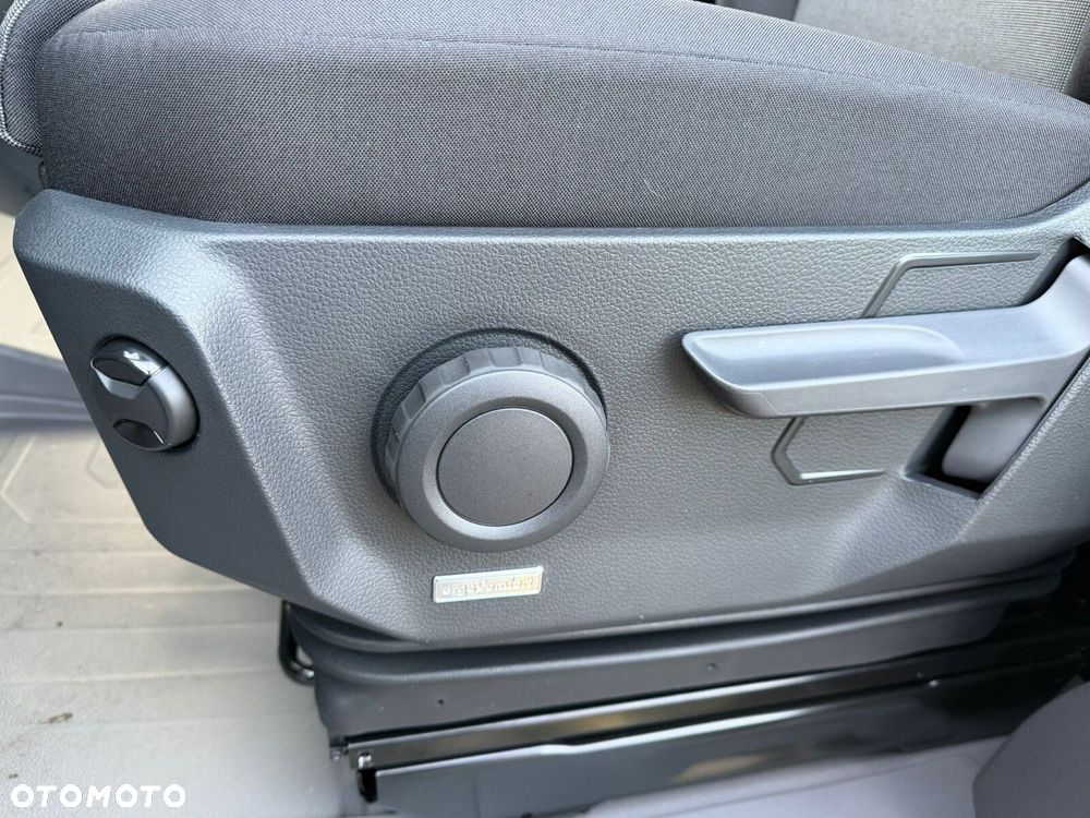 Volkswagen Crafter 35 2.0 TDI L3H3 177 KM AUTOMAT - 19