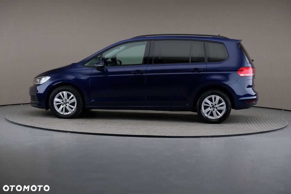 Volkswagen Touran - 4