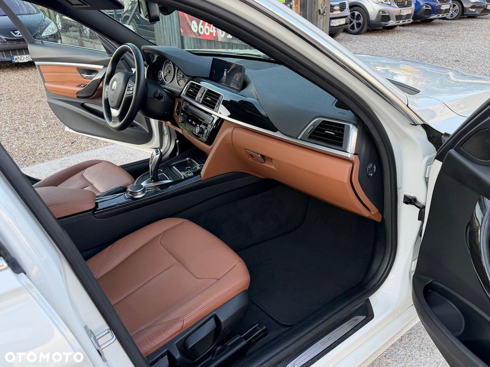 BMW Seria 3 320i Edition M Sport Shadow - 16