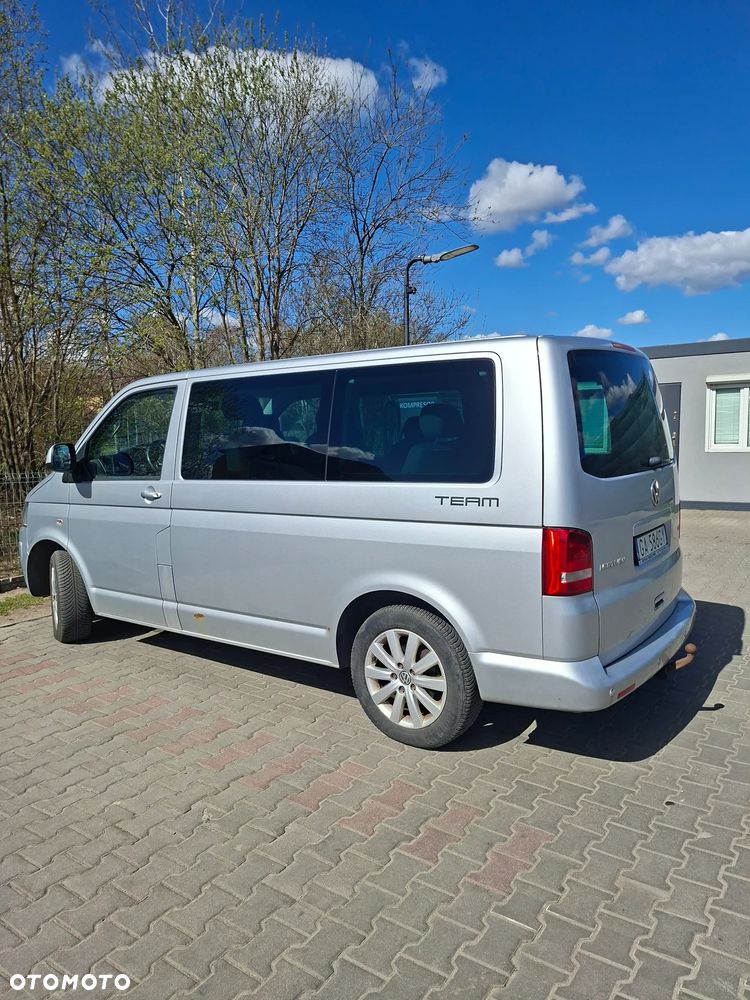 Volkswagen Multivan - 19