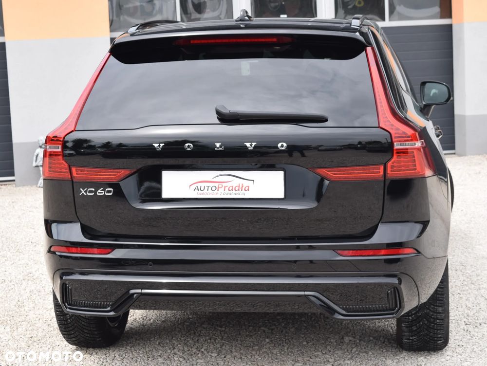 Volvo XC 60 B4 D AWD R-Design - 11