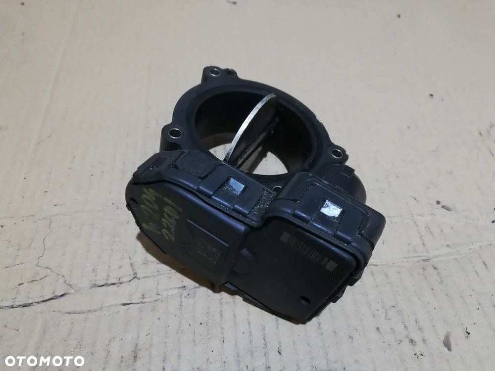 PRZEPUSTNICA MERCEDES W204 A6510900070 - 1