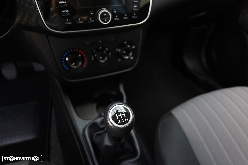 Fiat Punto 1.3 M-Jet Lounge S&S - 10