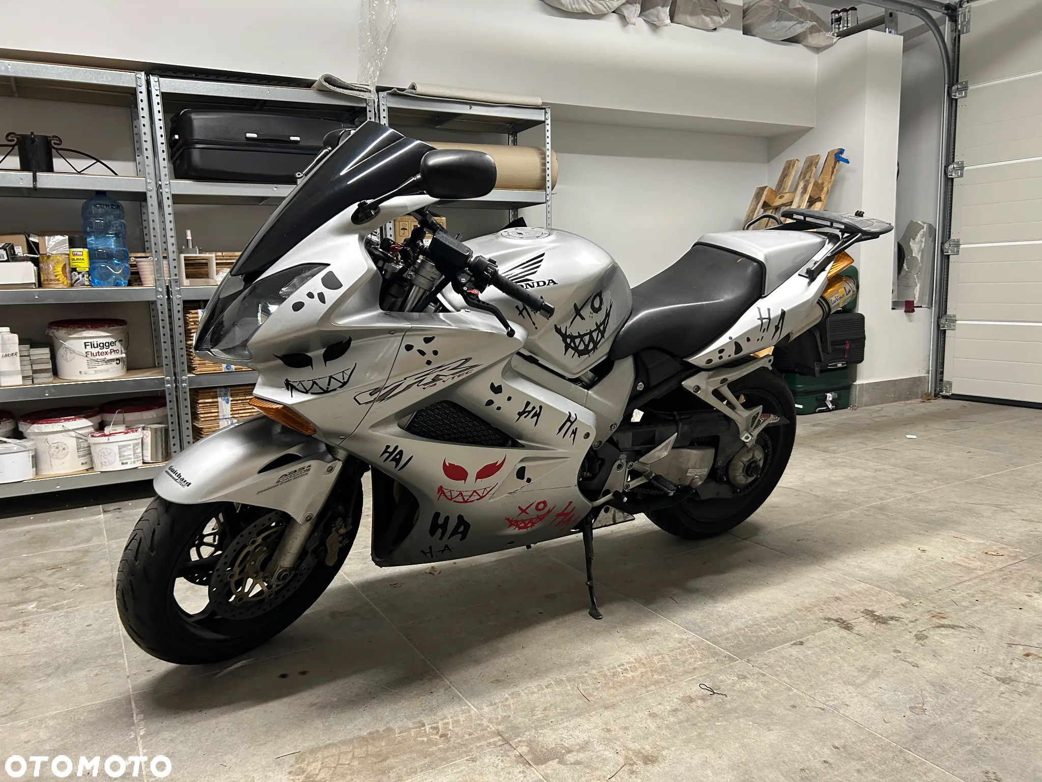 Honda VFR - 23