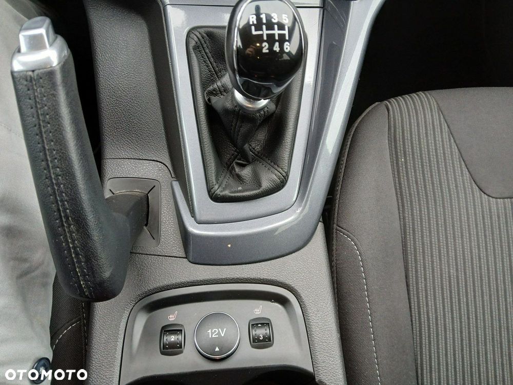 Ford Focus SW 1.6 EcoBoost Titanium - 22