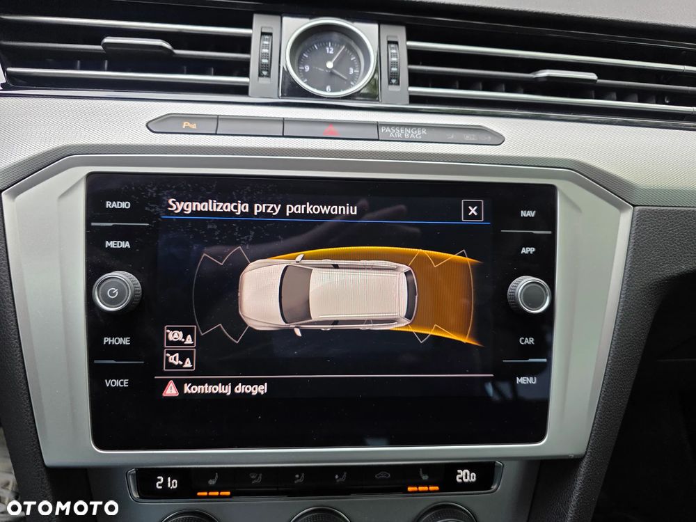 Volkswagen Passat 2.0 TDI SCR Comfortline - 11