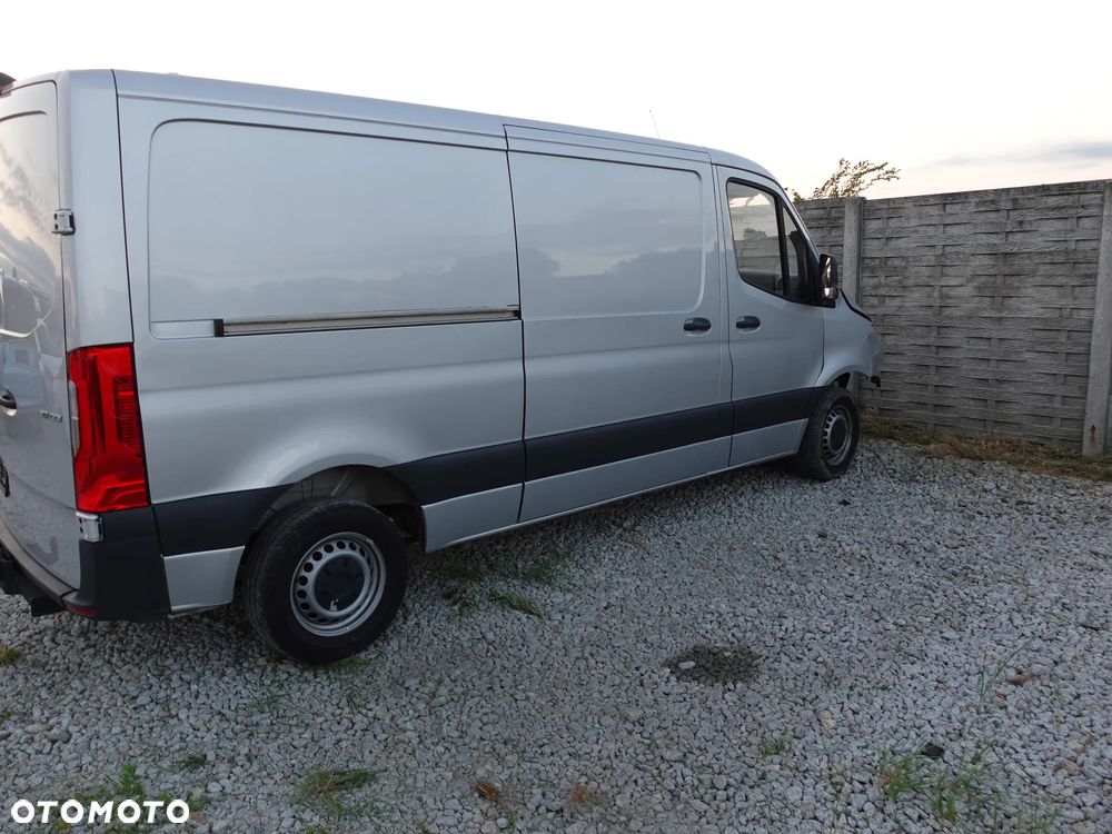 Mercedes-Benz SPRINTER - 2