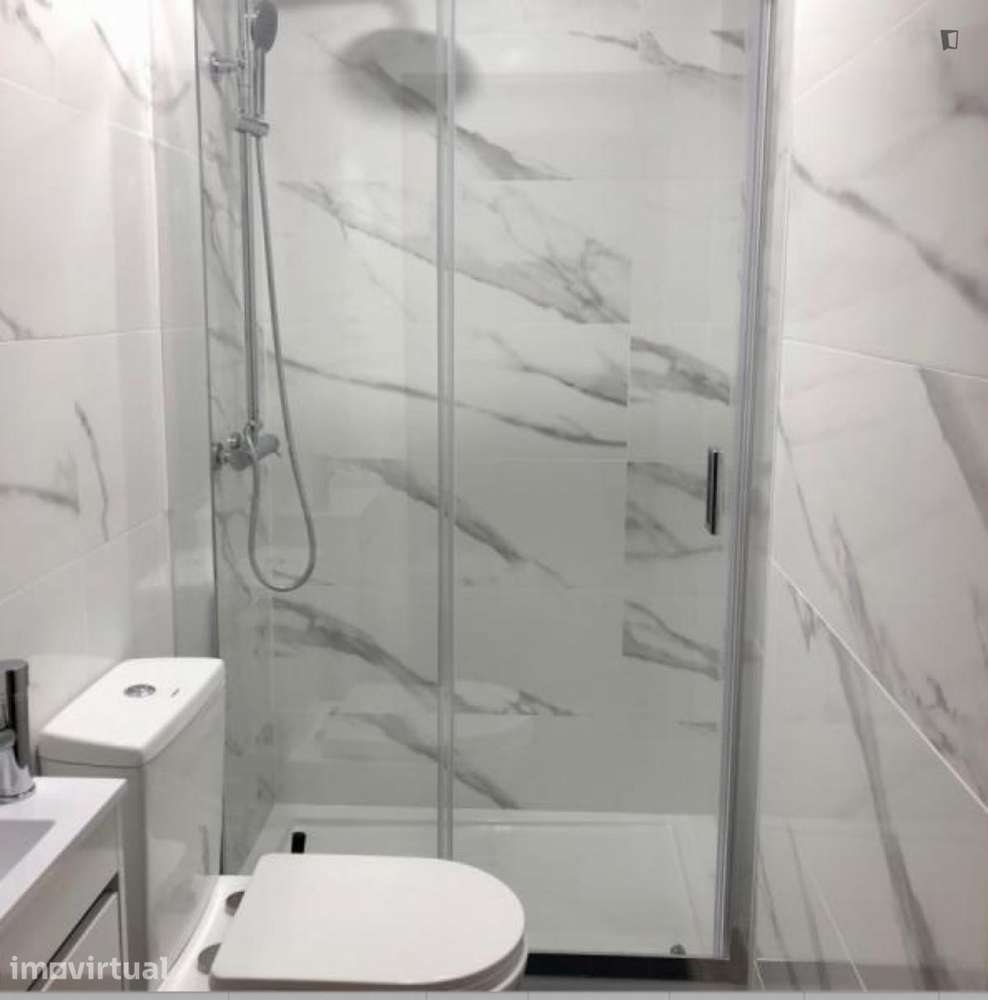Quarto - localizado em Sé de Braga e São Lázaro Braga - Grande imagem: 2/12