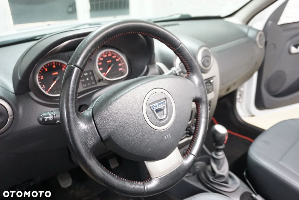 Dacia Duster dCi 110 FAP 4x2 Laureate - 16