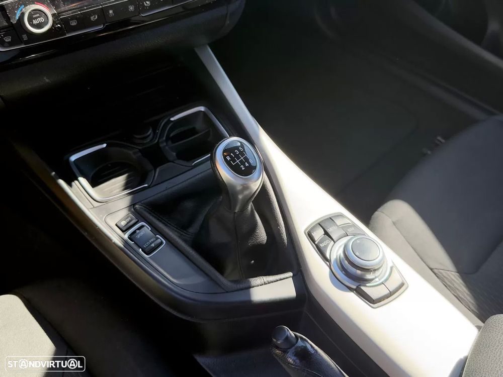 BMW 116 d EDynamics Line Urban - 18