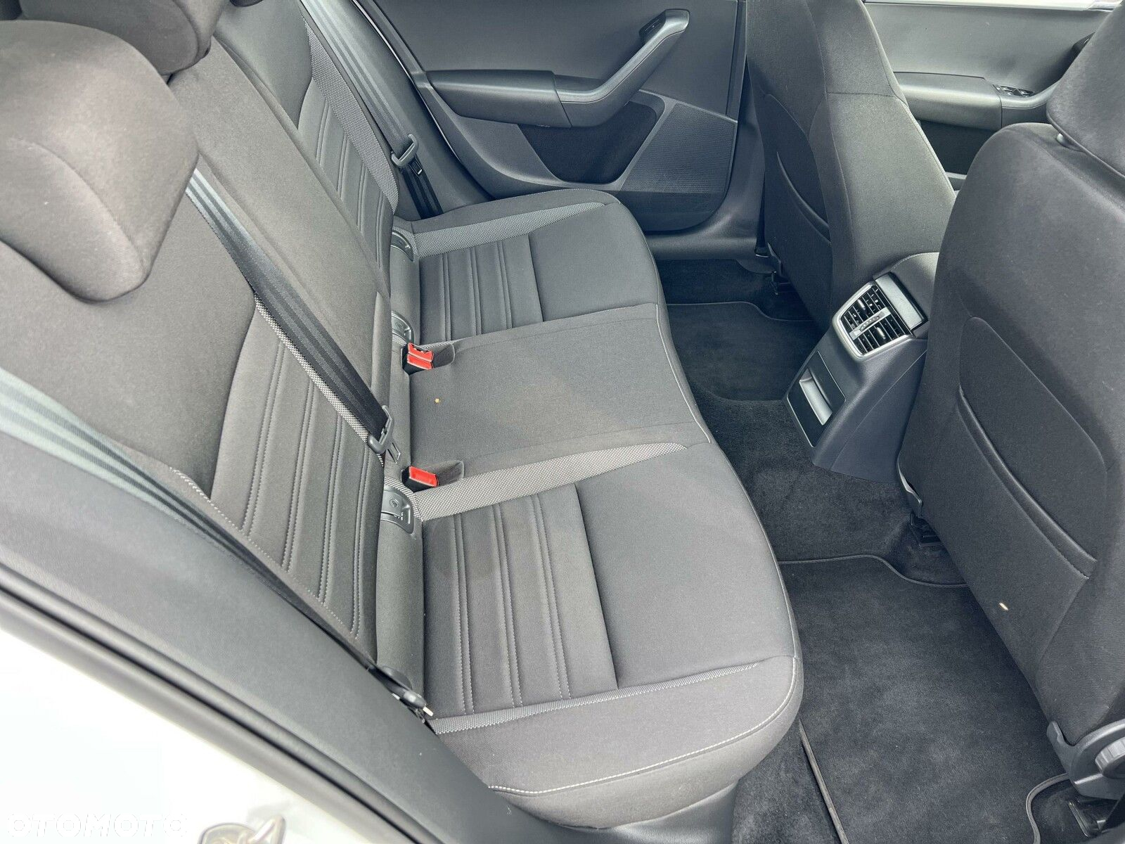 Skoda Octavia 1.5 TSI ACT Style DSG - 12