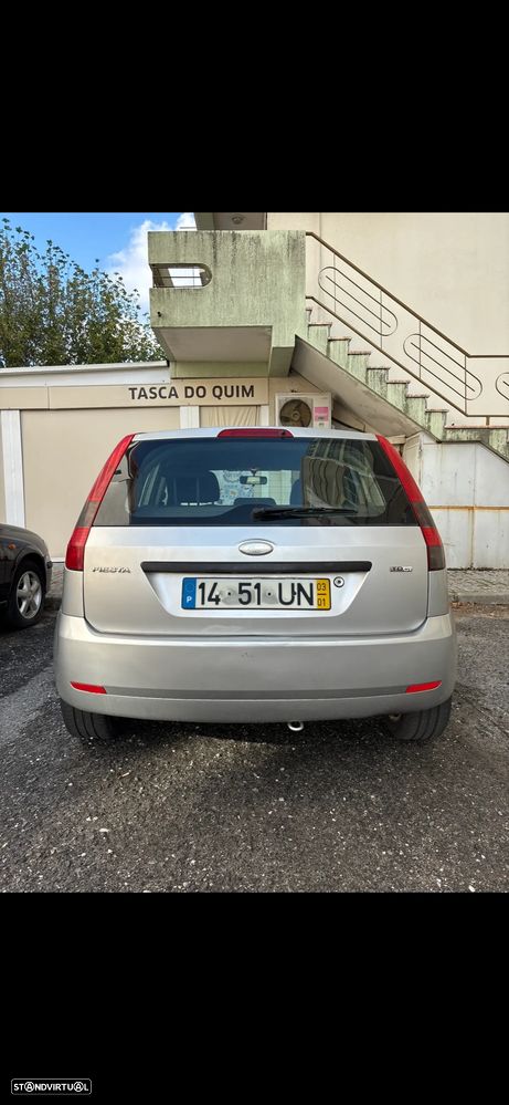 Ford Fiesta - 8