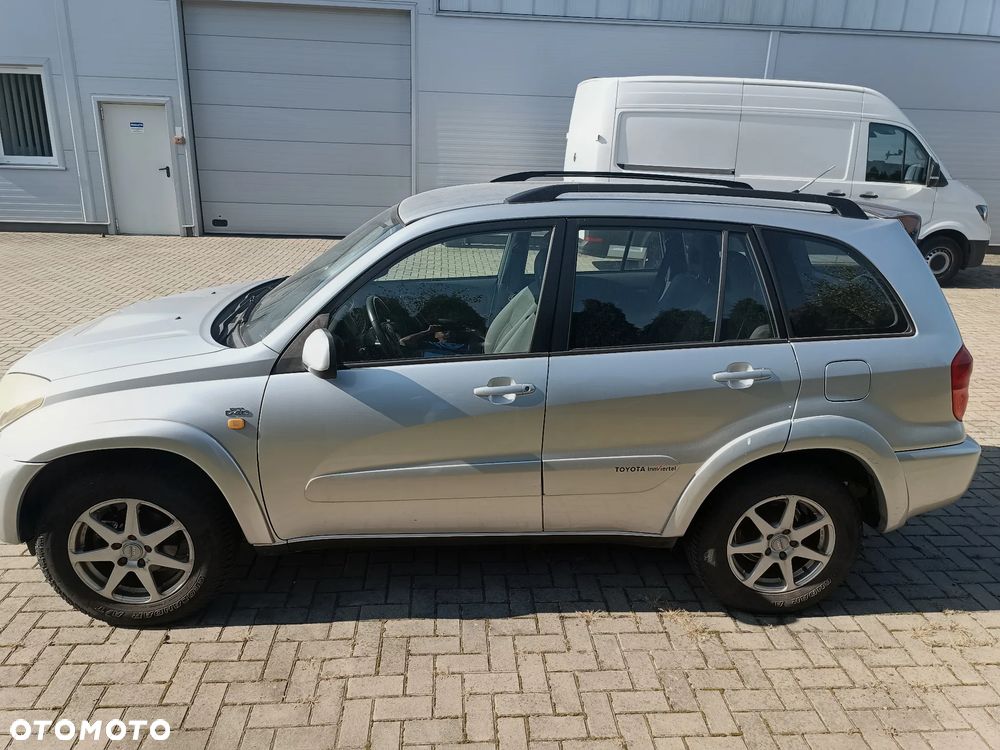 Toyota RAV4 - 4