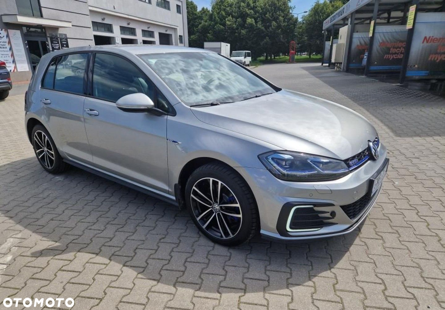 Volkswagen Golf - 4
