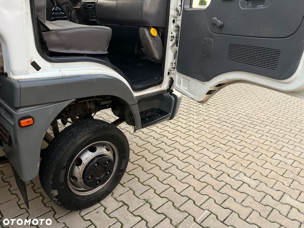 Nissan CABSTAR - 11