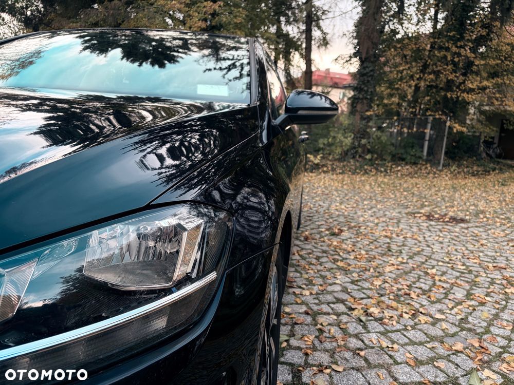Volkswagen Golf - 8