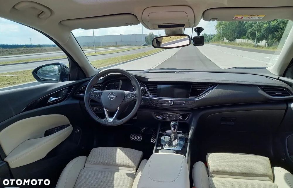 Opel Insignia 1.5 T Exclusive S&S - 11