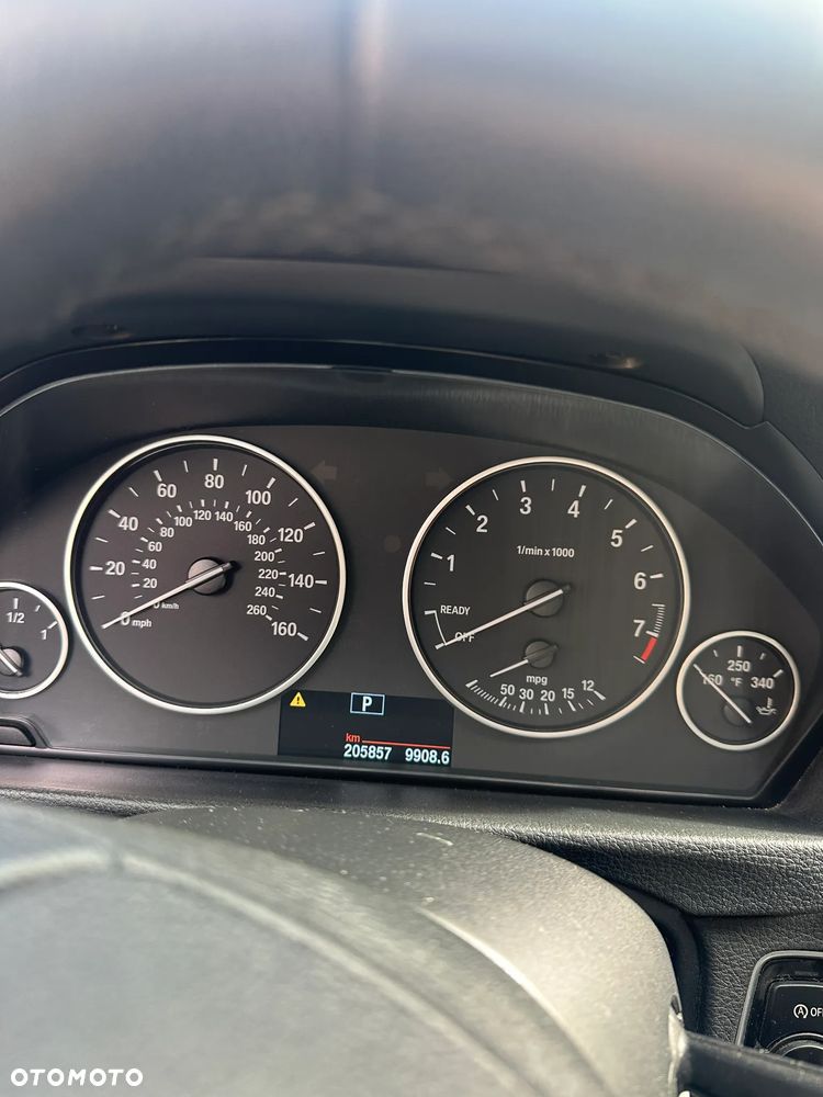 BMW Seria 3 328i xDrive - 18