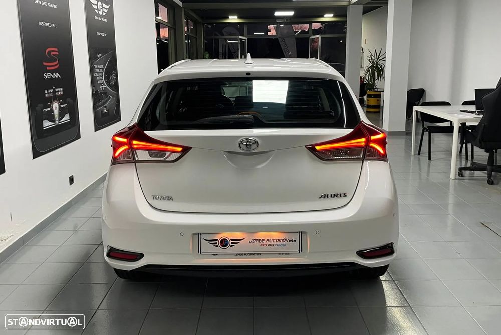 Toyota Auris 1.4 D-4D Exclusive - 15