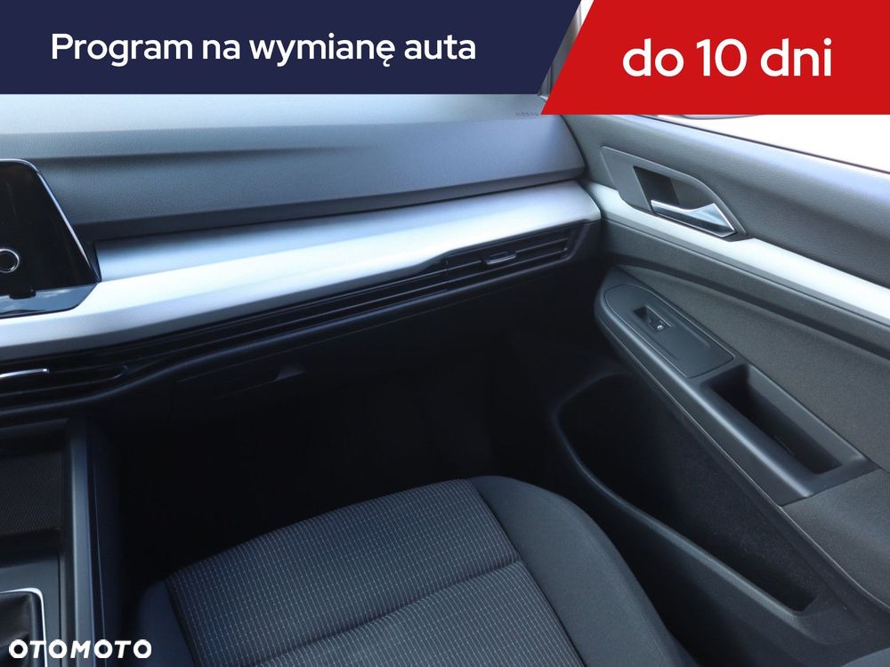 Volkswagen Golf - 10