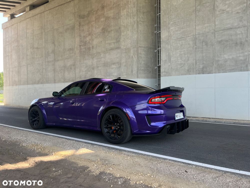 Dodge Charger 6.4 Scat Pack Widebody - 9