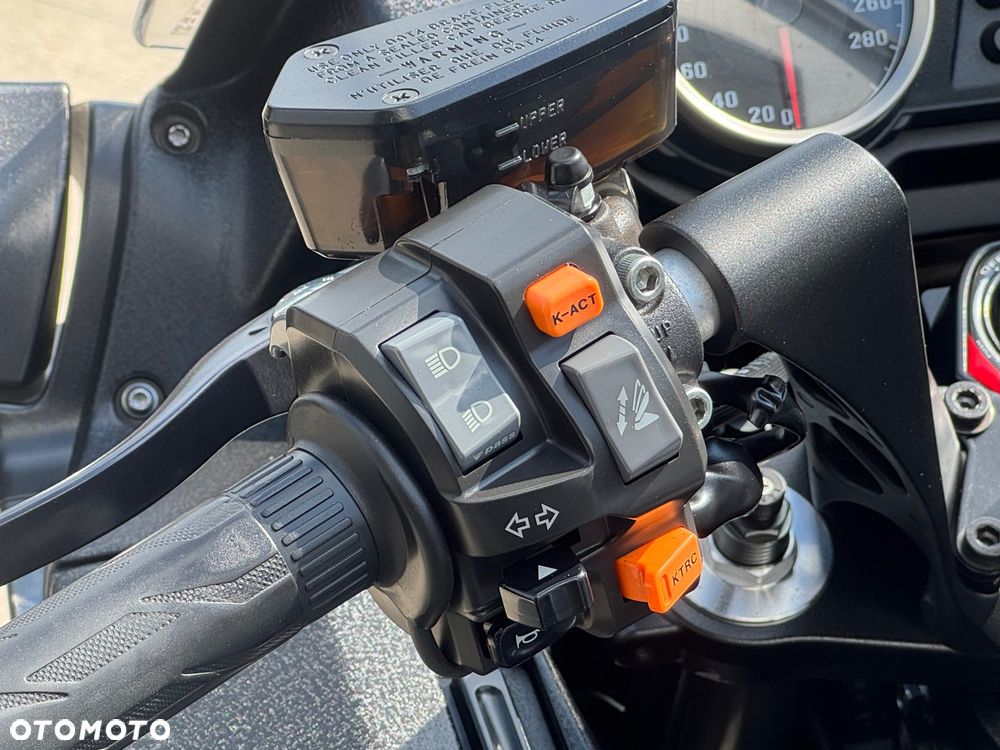 Kawasaki GTR - 13
