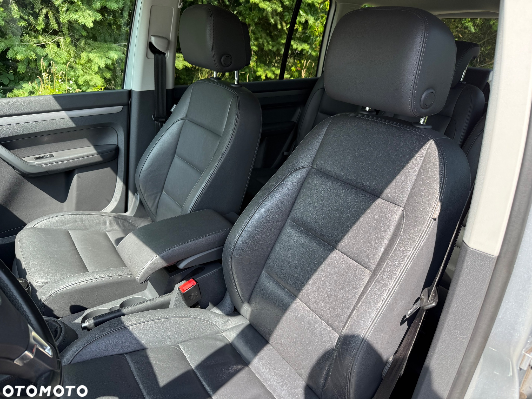 Volkswagen Touran 2.0 TDI DPF Cross - 13