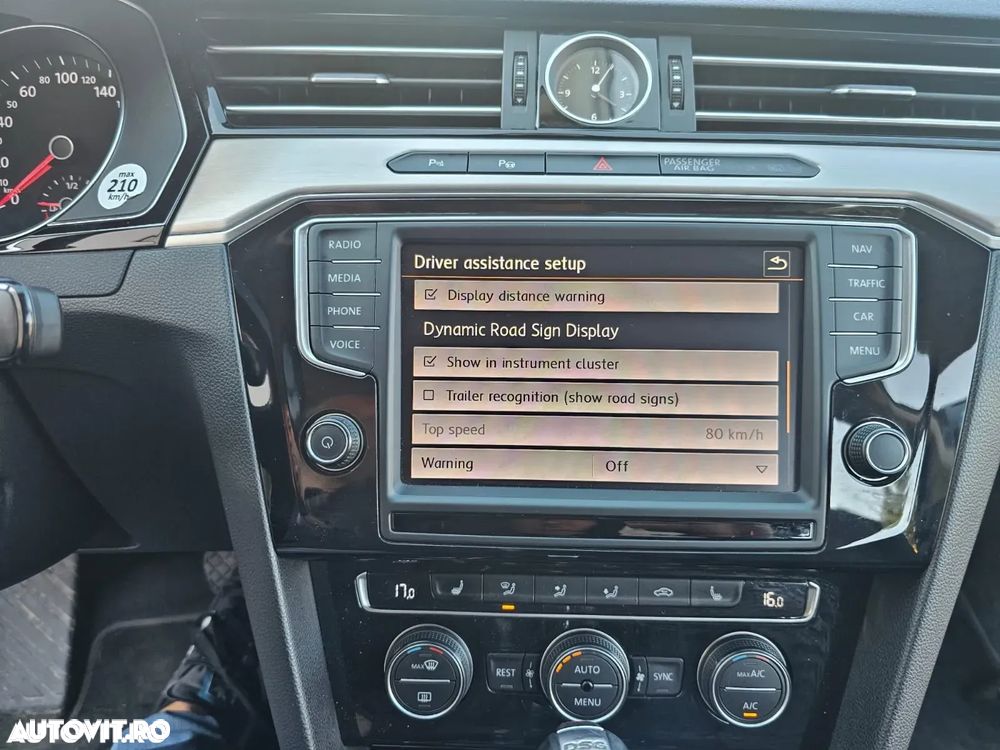 Volkswagen Passat Variant 2.0 TDI SCR 4Motion DSG Highline - 8