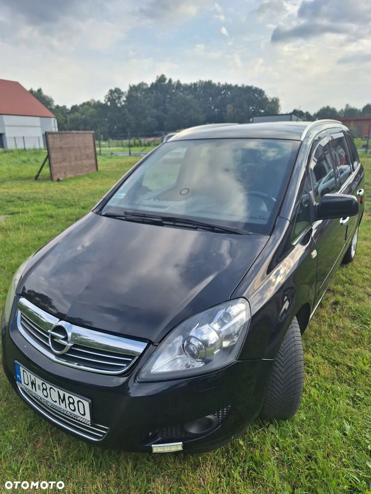 Opel Zafira 1.8 Cosmo - 1