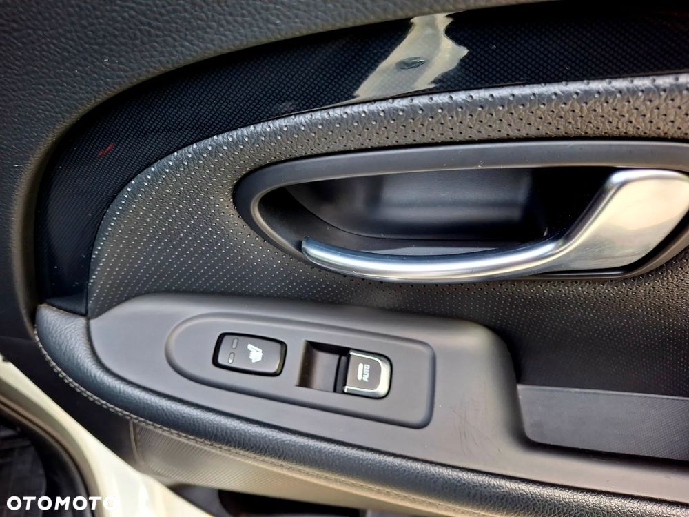Kia Carens 1.6 GDI Fifa World Cup Edition - 21
