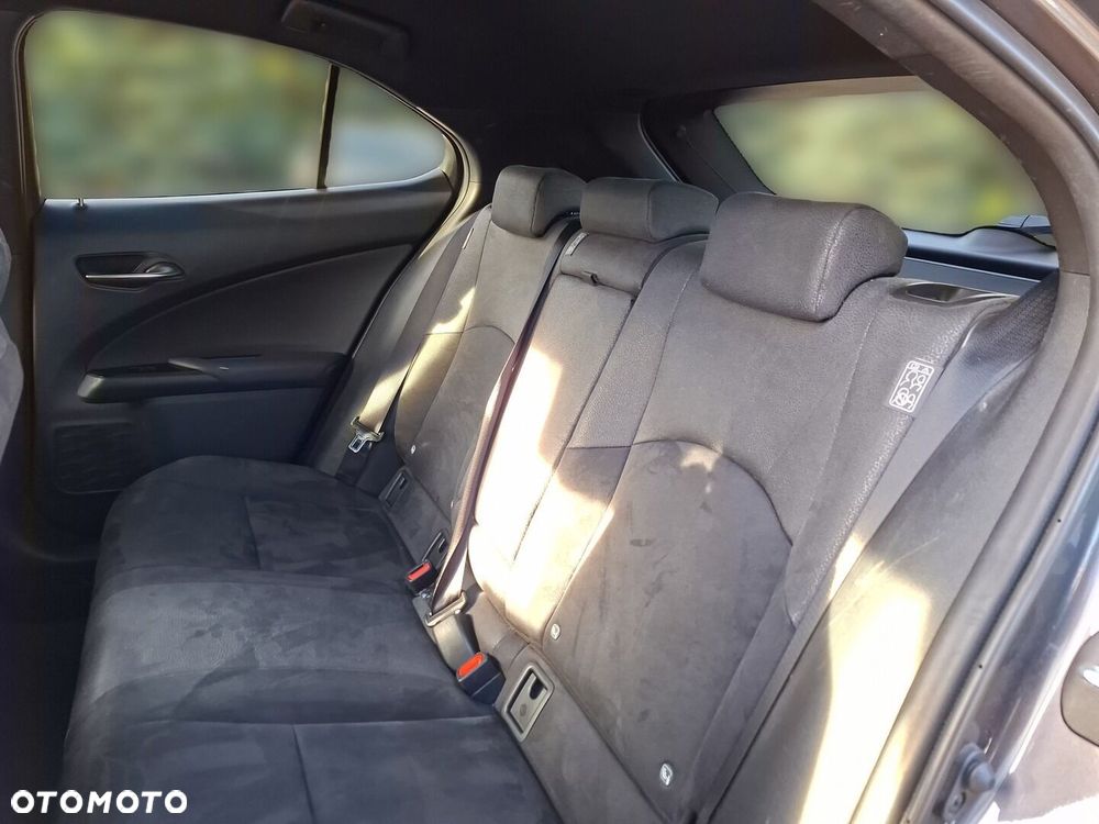 Lexus UX 250h GPF Business 2WD - 13