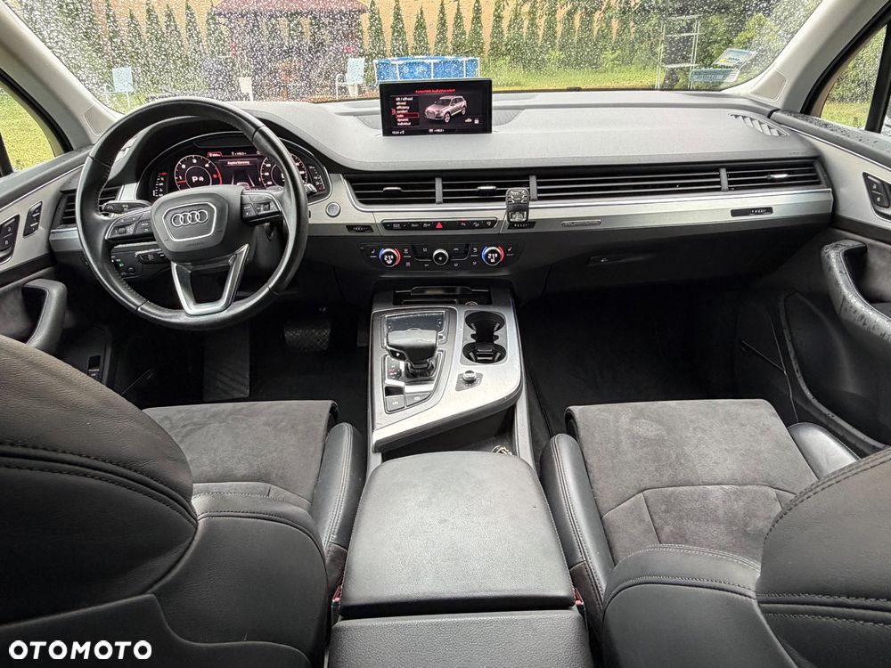 Audi Q7 - 7