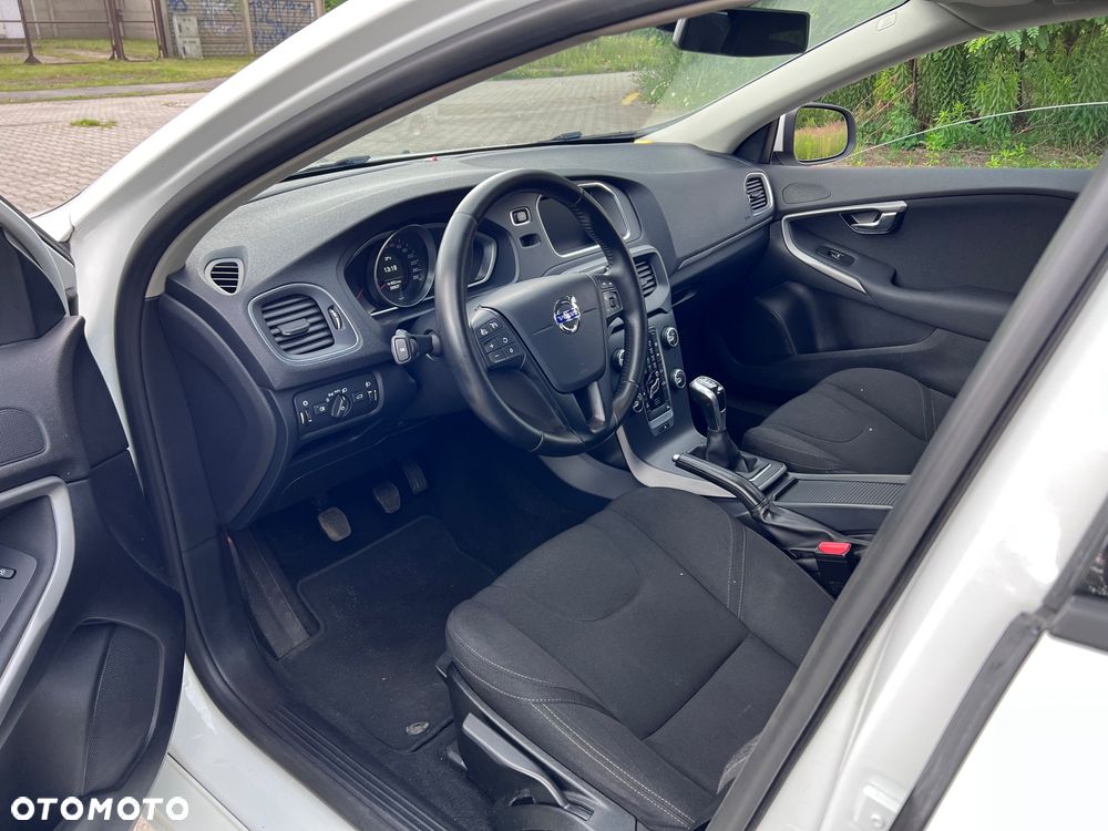 Volvo V40 D2 Kinetic - 5