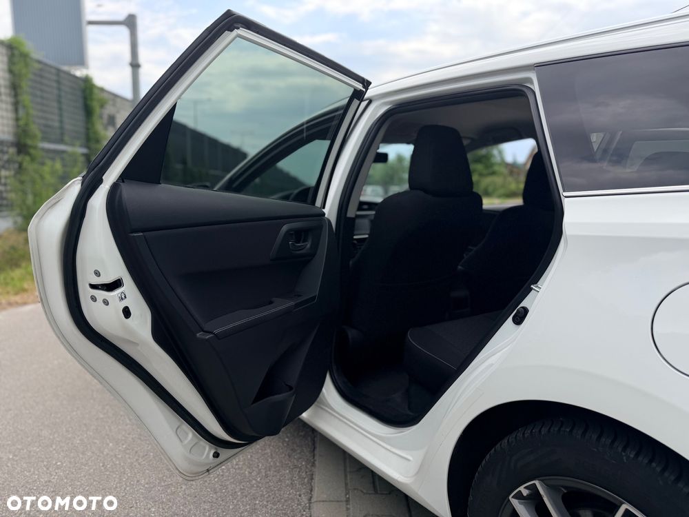 Toyota Auris Hybrid 135 Premium - 11