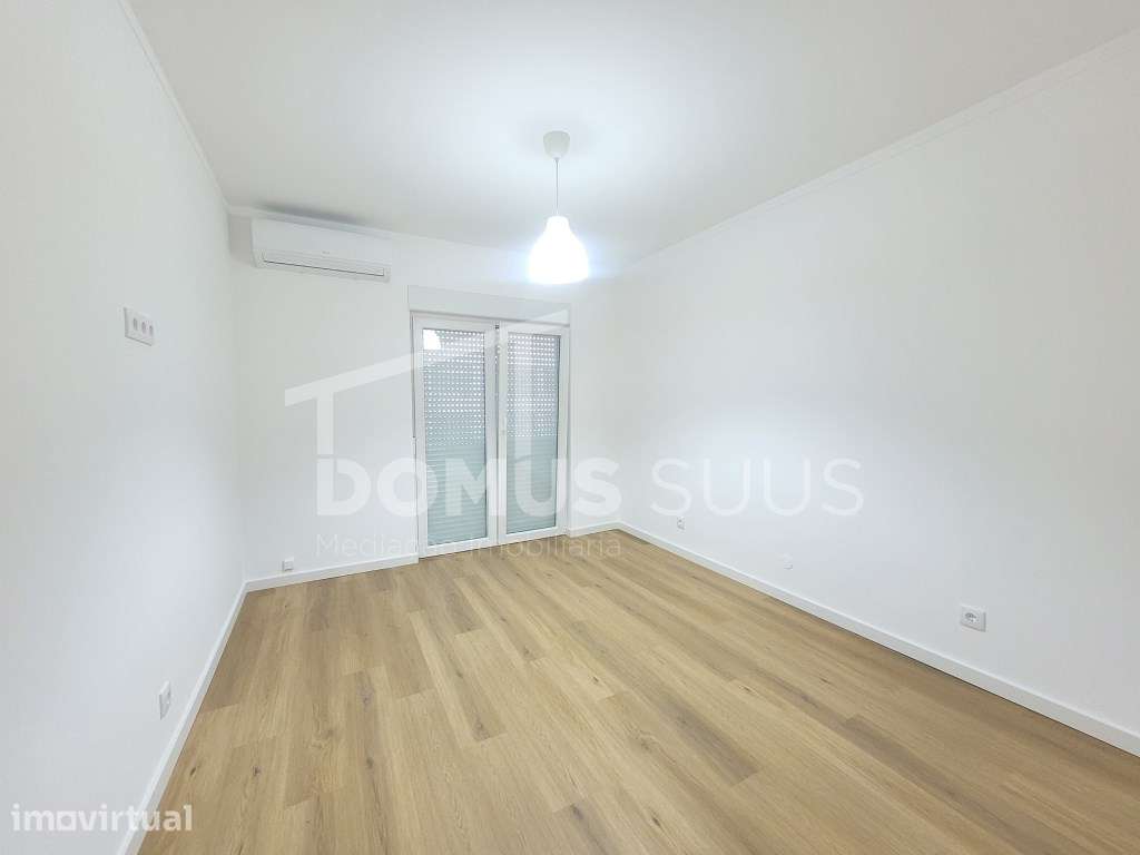Apartamento T2 totalmente remodelado - Grande imagem: 3/13