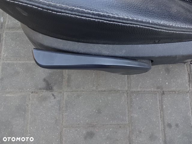 Komplet foteli Opel Zafira B 7-osób - 9