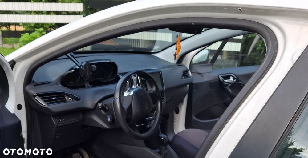 Peugeot 208 1.2 PureTech Active - 5