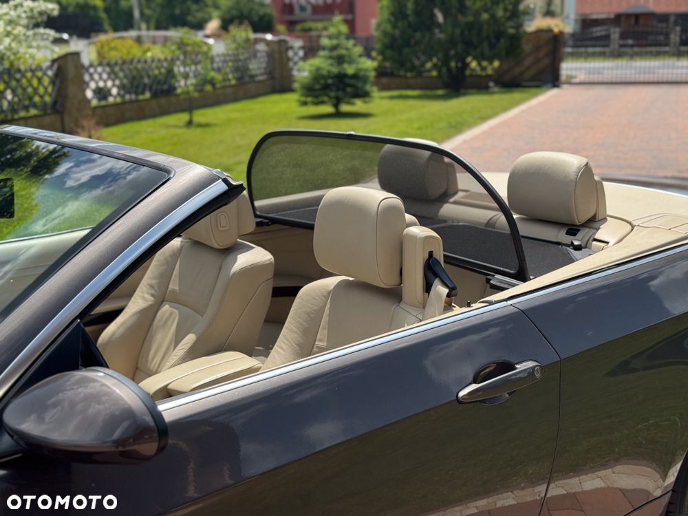 BMW Seria 3 320i Cabrio - 21