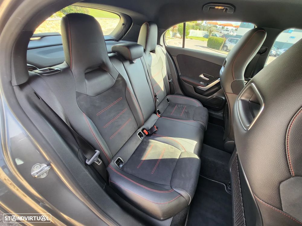 Mercedes-Benz A 180 d AMG Line - 12