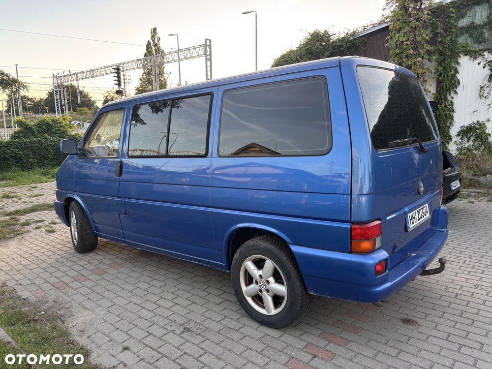 Volkswagen Multivan - 2