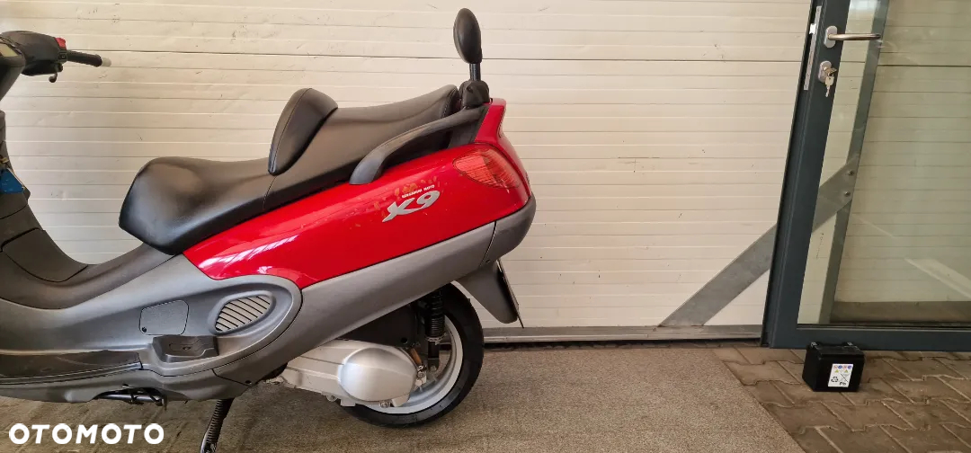 Piaggio X9 - 7