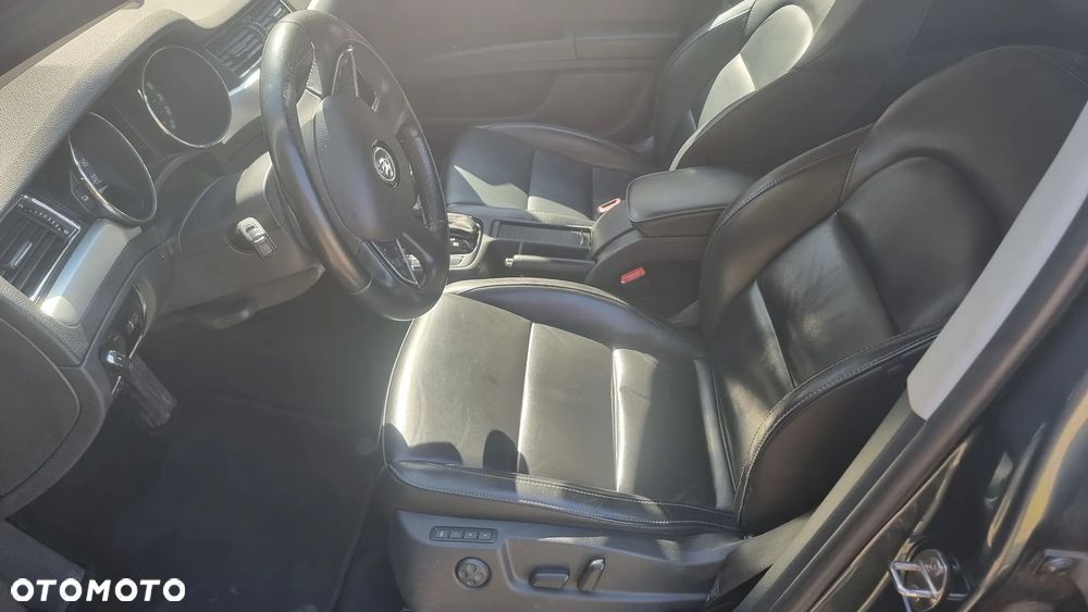 Skoda Superb 2.0 TDI Elegance DSG - 8