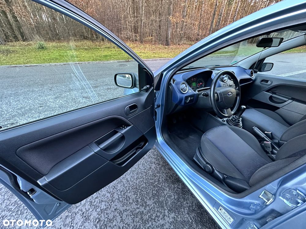 Ford Fiesta 1.3 Silver Magic - 19