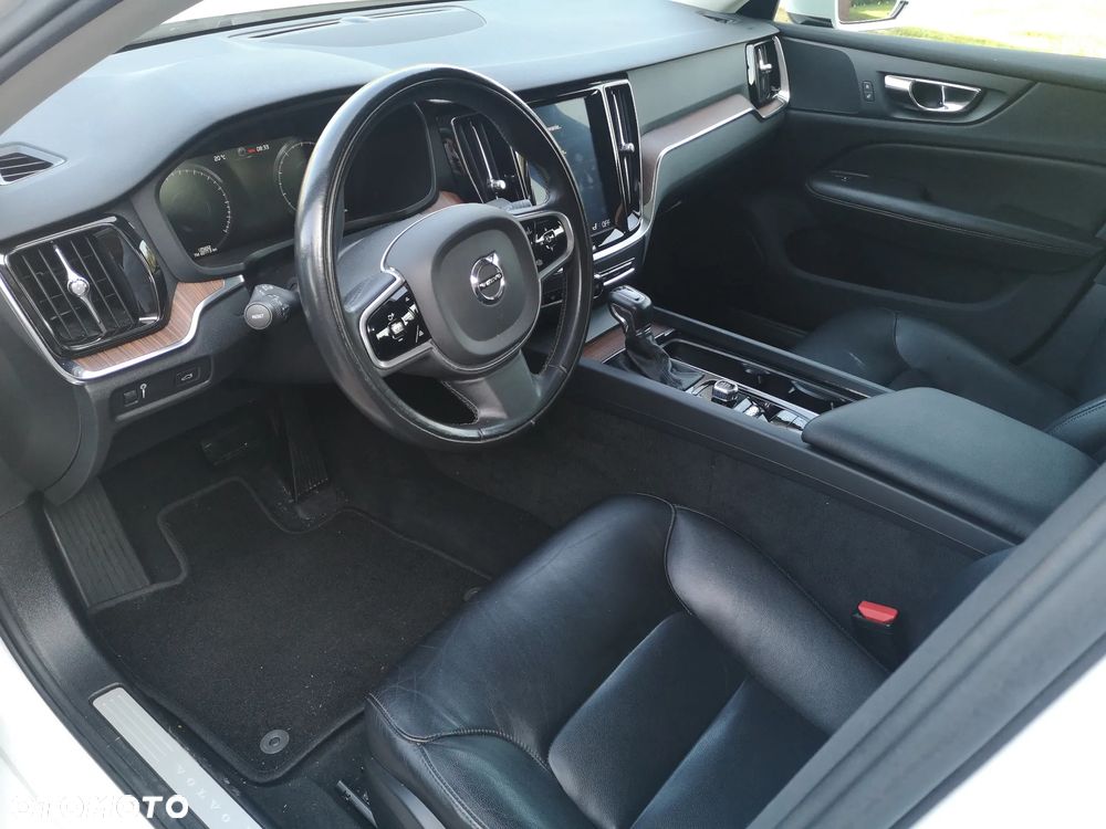 Volvo S60 T5 Momentum Pro - 6