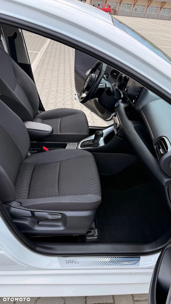Toyota Yaris Hybrid 1.5 Executive - 12
