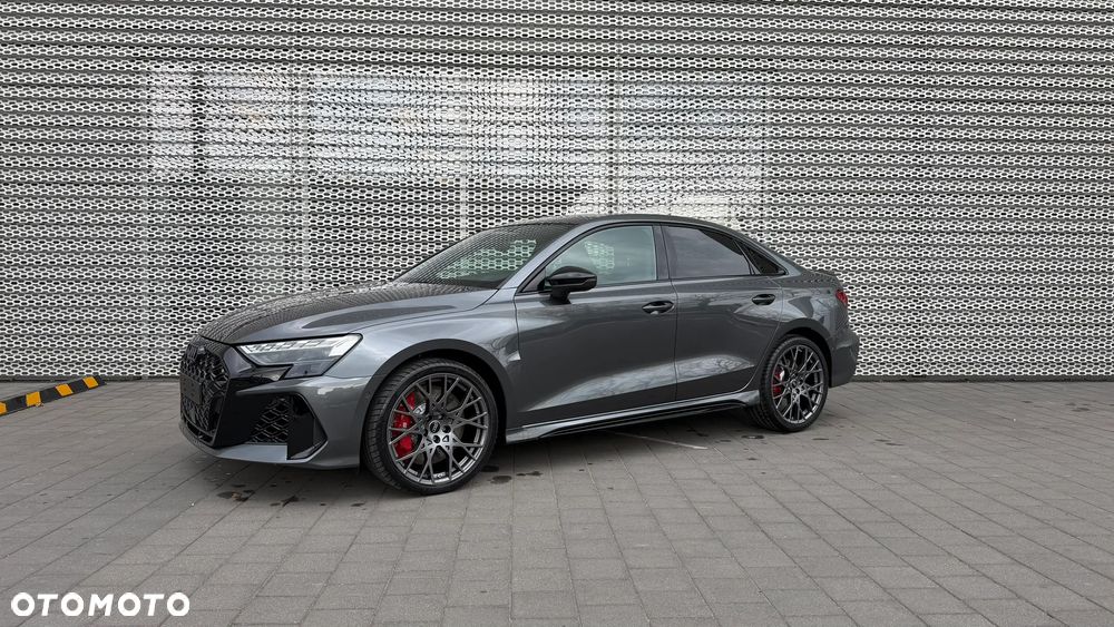 Audi RS3 Sportback - 1